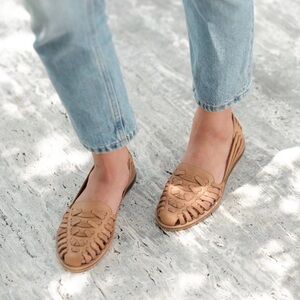 THE LEATHER COLLECTION WOMEN'S LEATHER WOVEN SANDAL SHOES
